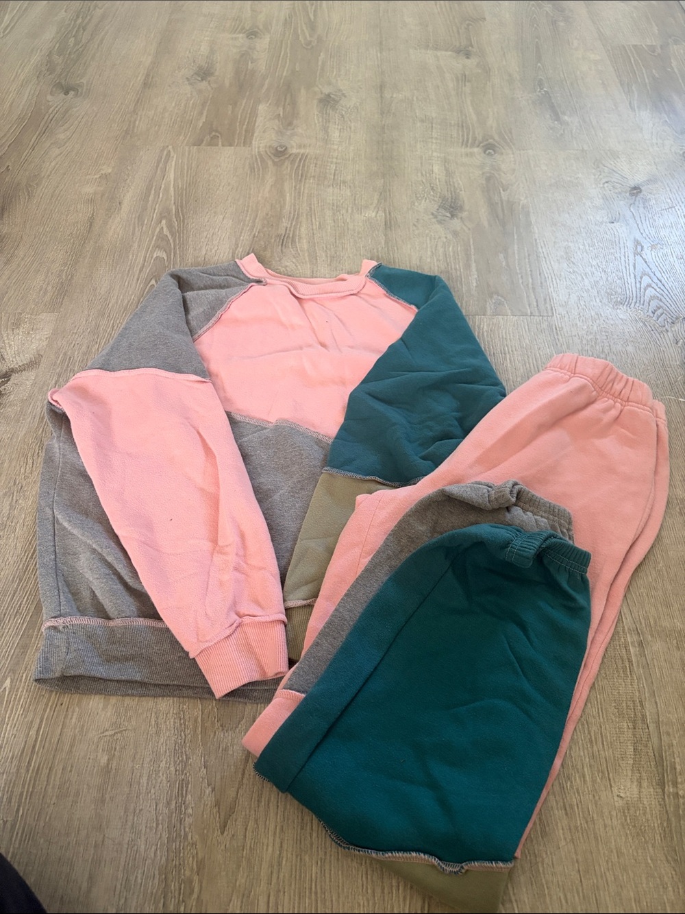 Colorblock Sweatshirt and Joggers Set - Pink, Teal & Gray